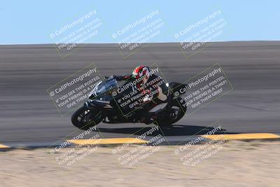 media/Nov-06-2023-Moto Forza (Mon) [[ce023d0744]]/2-Advanced Group/Session 2 (Bowl Speed Pans)/